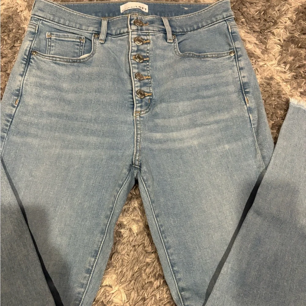 LOFT Women's Blue Jeans Button Up freyed bottoms - Size 8/29 NWOT - Picture 9 of 9